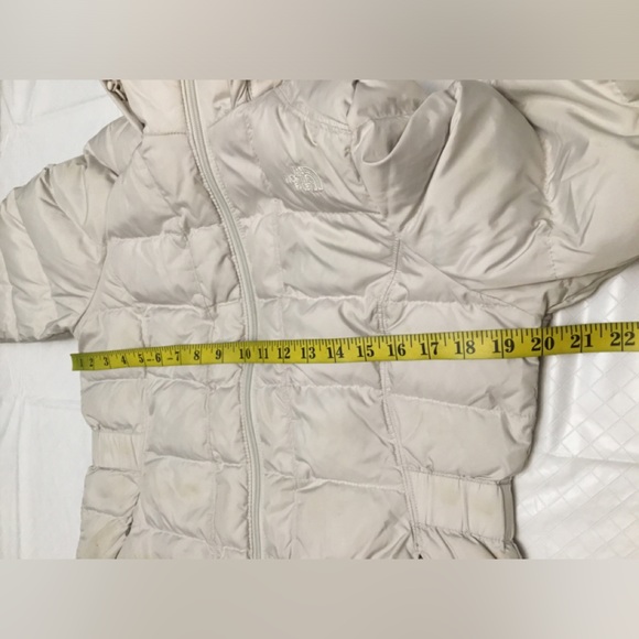 The North Face Women's Cream Puffer Jacket - Picture 6 of 16